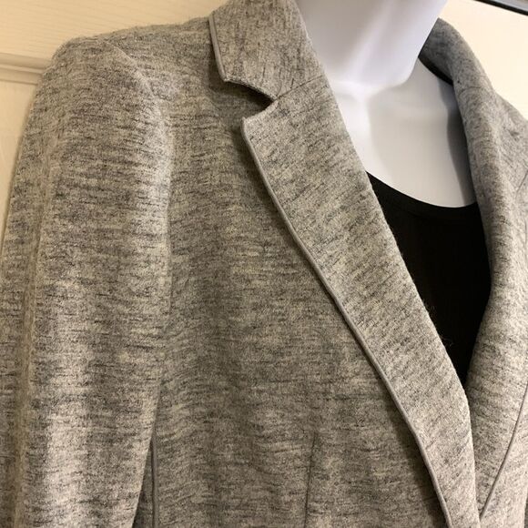 BANANA REPUBLIC, blazer, size 6, great condition, wool blend - Picture 3 of 12